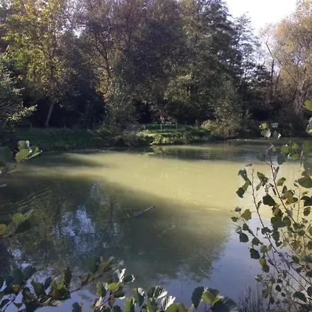 Kemping Domaine De Merlanes *