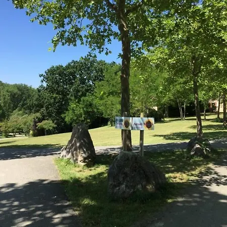 Domaine De Merlanes